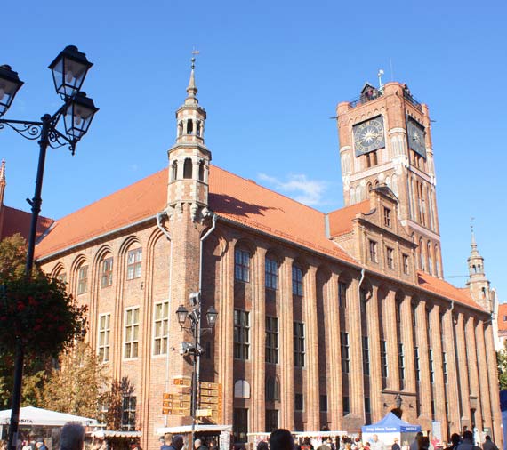 Historia i rozwój Ratusza Staromiejskiego w Toruniu