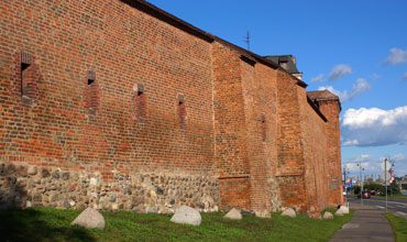 Średniowieczne mury obronne